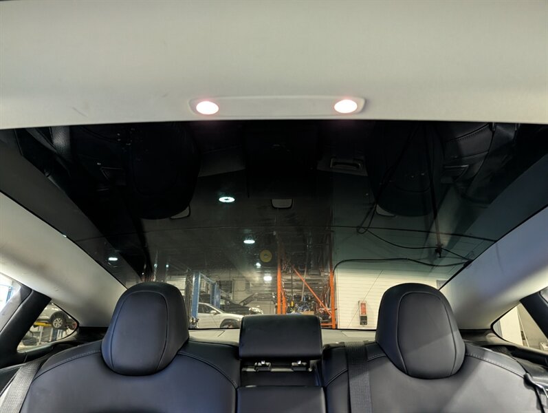 2022 Tesla Model 3 Long Range - Photo 33 - Calgary, AB T2B 2Y9