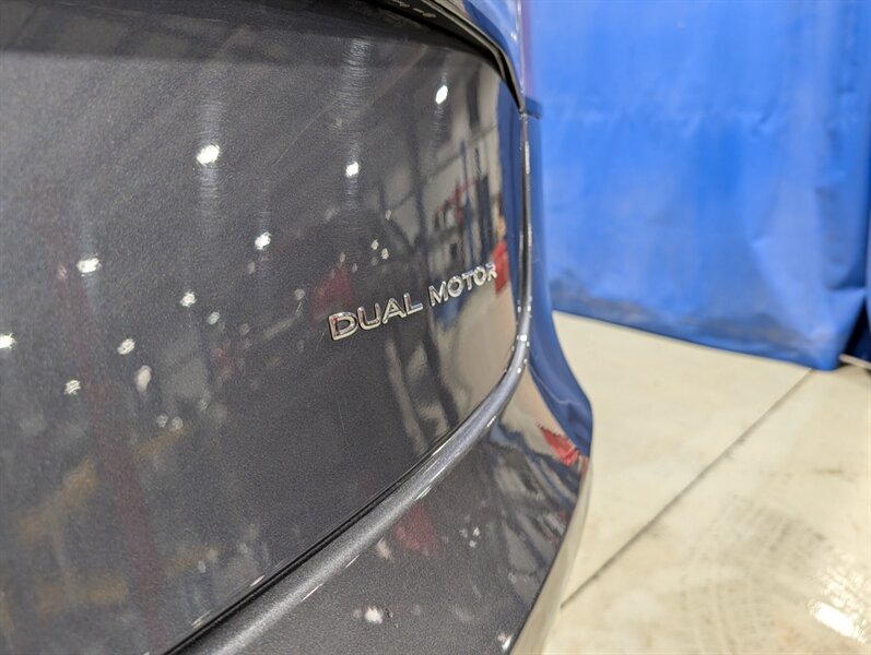 2022 Tesla Model 3 Long Range - Photo 19 - Calgary, AB T2B 2Y9