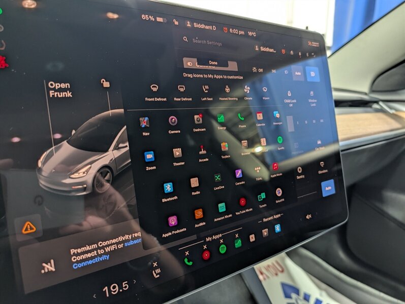 2022 Tesla Model 3 Long Range - Photo 30 - Calgary, AB T2B 2Y9