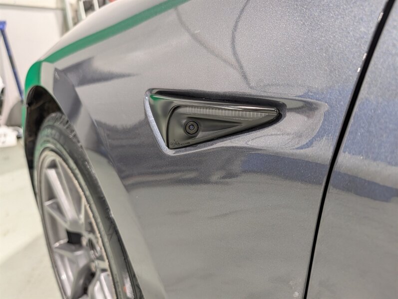 2022 Tesla Model 3 Long Range - Photo 23 - Calgary, AB T2B 2Y9