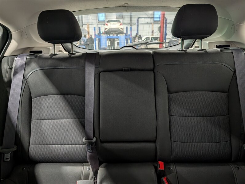 2017 Chevrolet Cruze LT Auto - Photo 28 - Calgary, AB T2B 2Y9