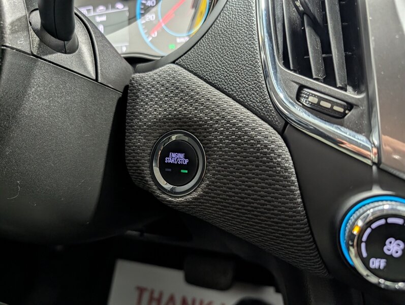 2017 Chevrolet Cruze LT Auto - Photo 23 - Calgary, AB T2B 2Y9