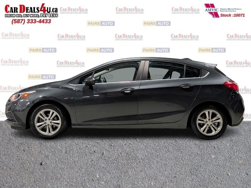 2017 Chevrolet Cruze LT Auto - Photo 2 - Calgary, AB T2B 2Y9