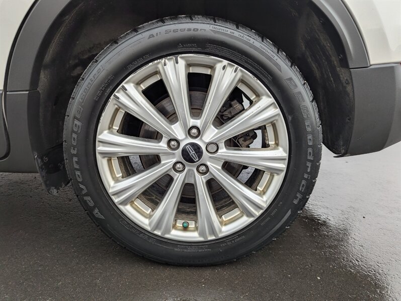 2017 Lincoln MKC Select   - Photo 44 - Calgary, AB T2B 2Y9