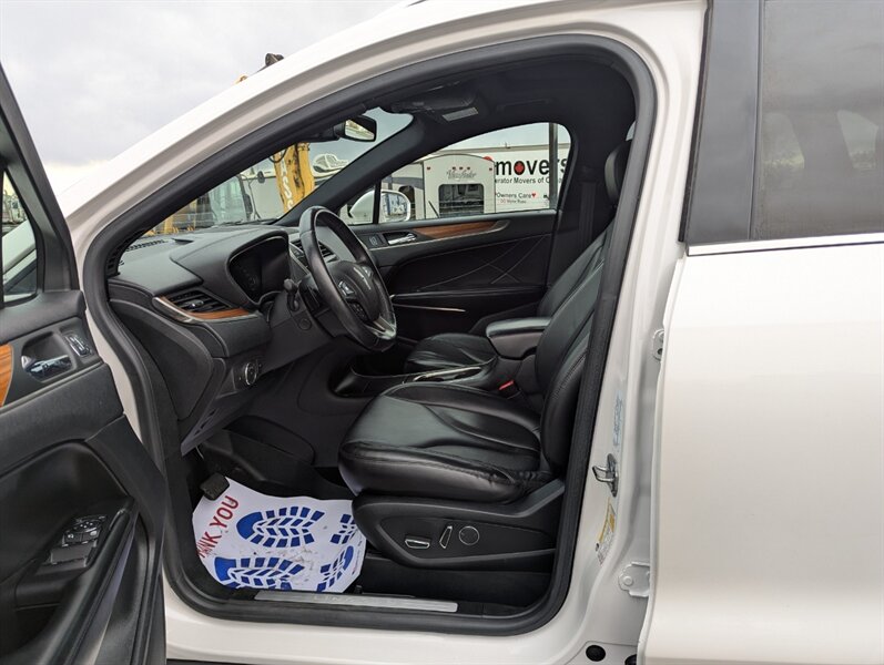 2017 Lincoln MKC Select   - Photo 8 - Calgary, AB T2B 2Y9