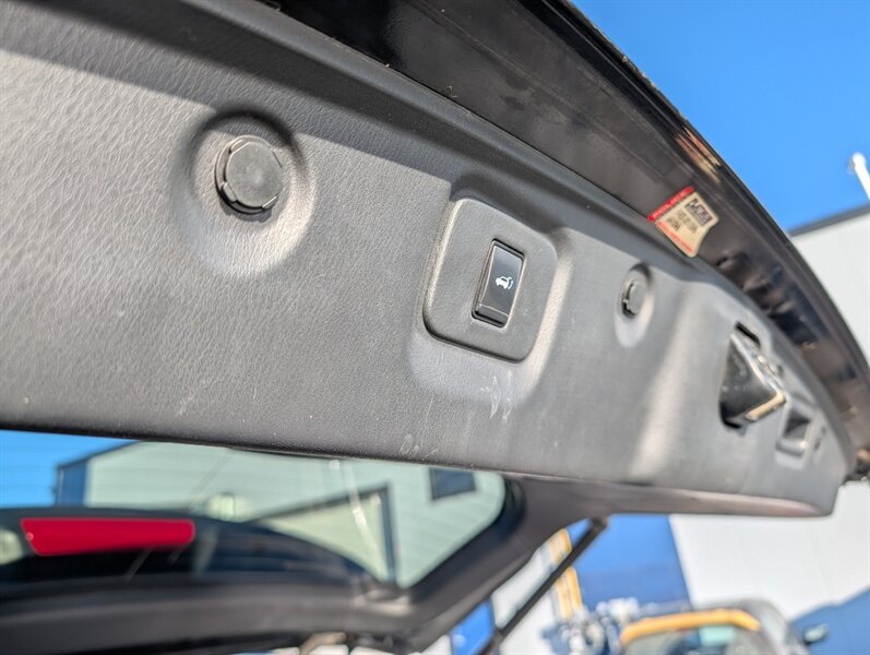 2017 Nissan Pathfinder Platinum - Photo 23 - Calgary, AB T2B 2Y9