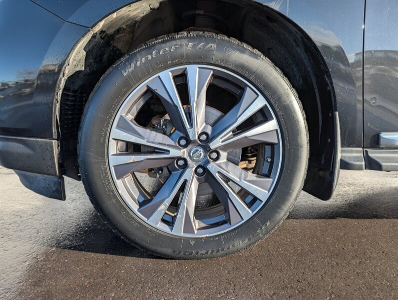 2017 Nissan Pathfinder Platinum - Photo 47 - Calgary, AB T2B 2Y9