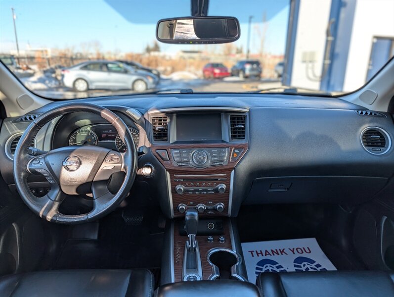 2017 Nissan Pathfinder Platinum - Photo 14 - Calgary, AB T2B 2Y9