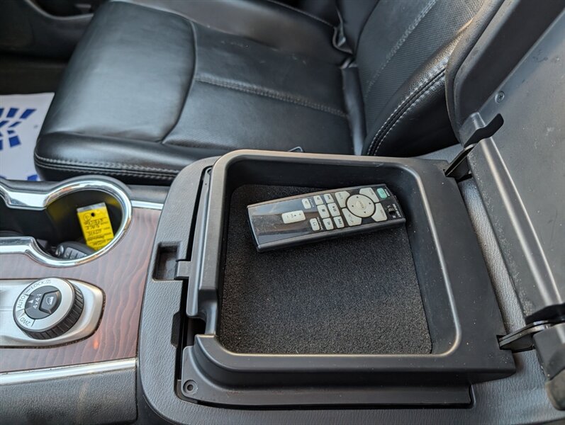 2017 Nissan Pathfinder Platinum - Photo 45 - Calgary, AB T2B 2Y9