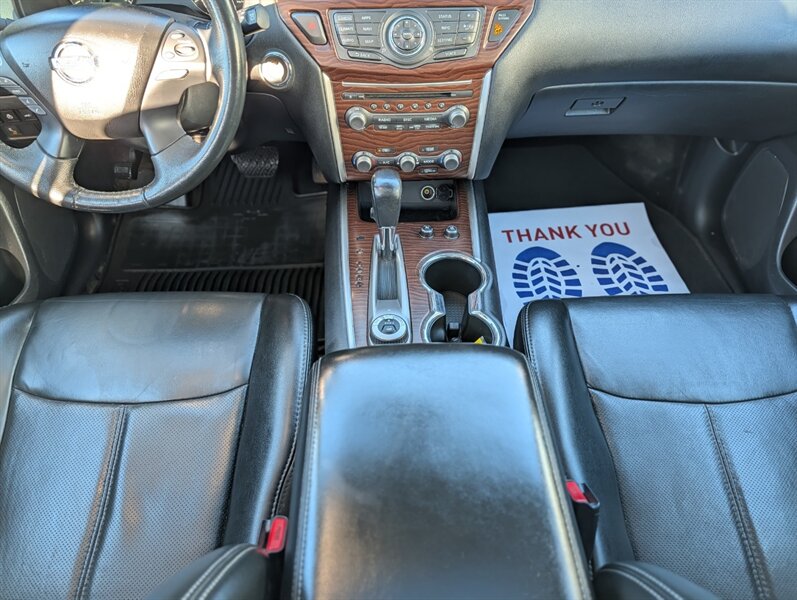 2017 Nissan Pathfinder Platinum - Photo 15 - Calgary, AB T2B 2Y9