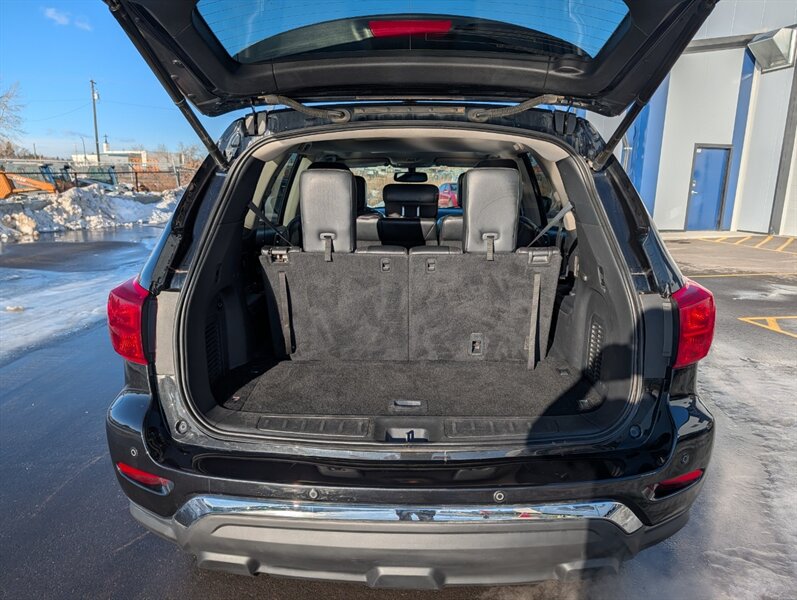 2017 Nissan Pathfinder Platinum - Photo 56 - Calgary, AB T2B 2Y9