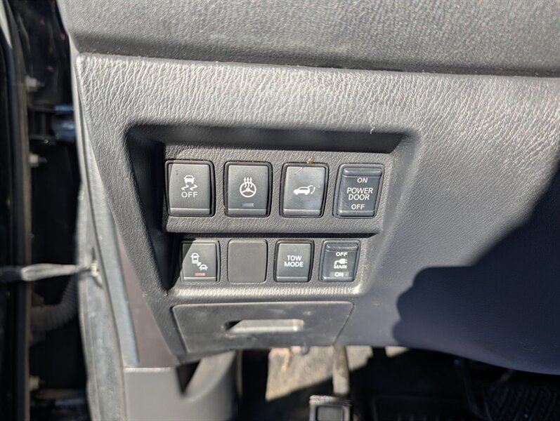 2017 Nissan Pathfinder Platinum - Photo 29 - Calgary, AB T2B 2Y9