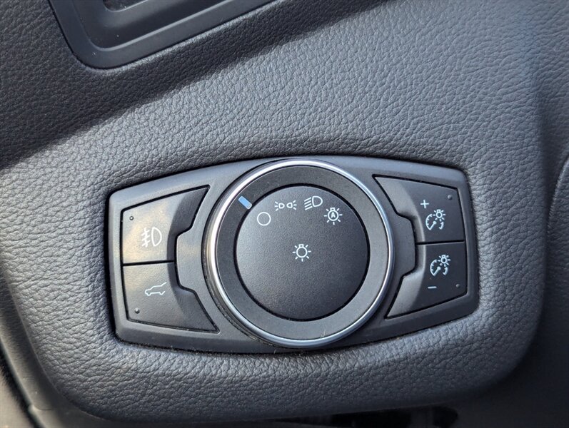 2018 Ford Escape SE   - Photo 16 - Calgary, AB T2B 2Y9