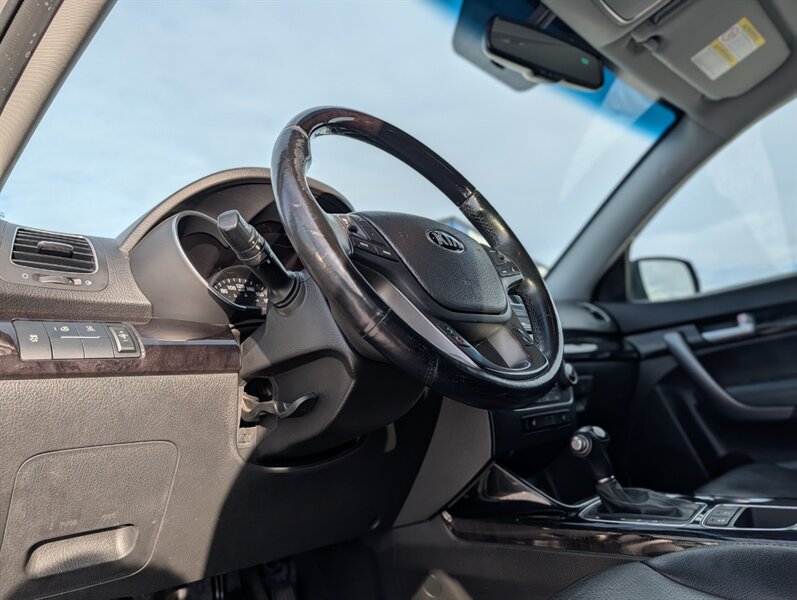 2015 Kia Sorento EX - Photo 8 - Calgary, AB T2B 2Y9