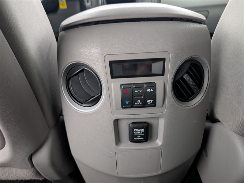 2013 Honda Pilot LX - Photo 16 - Calgary, AB T2B 2Y9