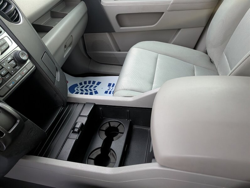 2013 Honda Pilot LX - Photo 28 - Calgary, AB T2B 2Y9