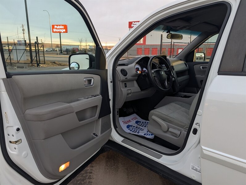 2013 Honda Pilot LX - Photo 7 - Calgary, AB T2B 2Y9