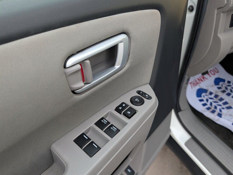 2013 Honda Pilot LX - Photo 17 - Calgary, AB T2B 2Y9