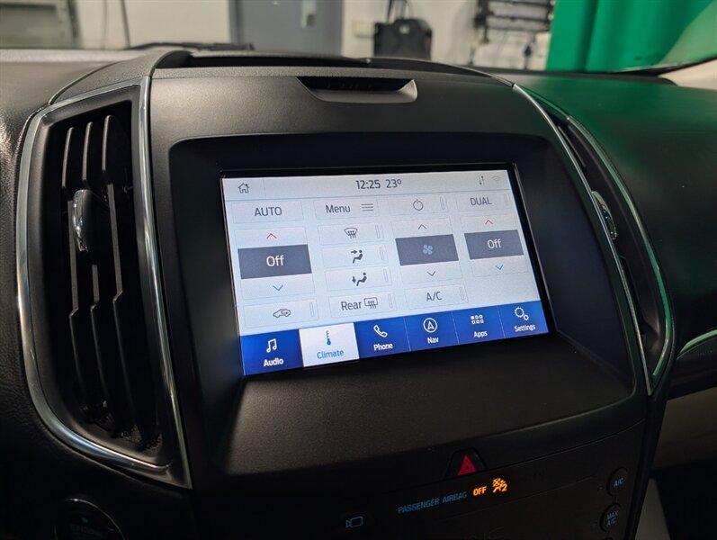 2020 Ford Edge Titanium - Photo 24 - Calgary, AB T2B 2Y9