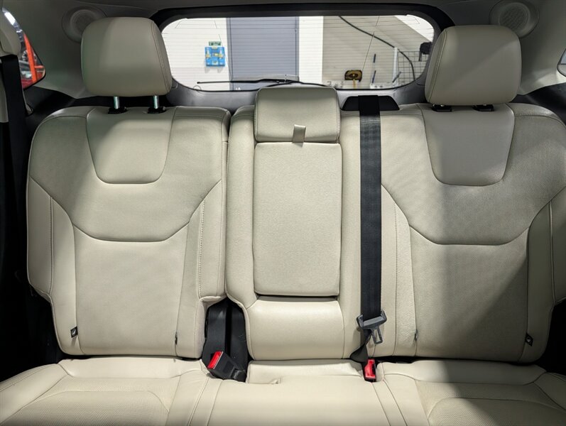 2020 Ford Edge Titanium - Photo 28 - Calgary, AB T2B 2Y9