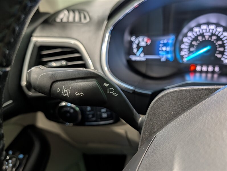 2020 Ford Edge Titanium - Photo 21 - Calgary, AB T2B 2Y9
