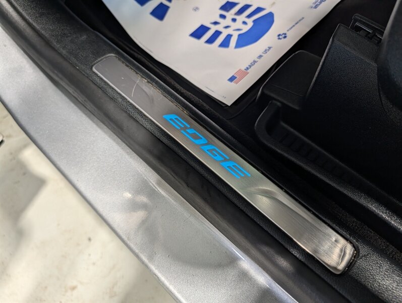 2020 Ford Edge Titanium - Photo 32 - Calgary, AB T2B 2Y9