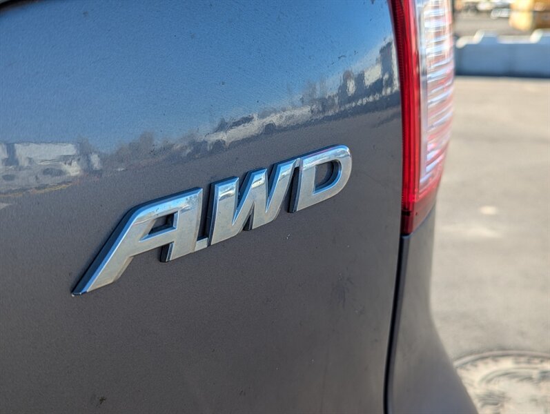 2015 Honda CR-V SE - Photo 39 - Calgary, AB T2B 2Y9