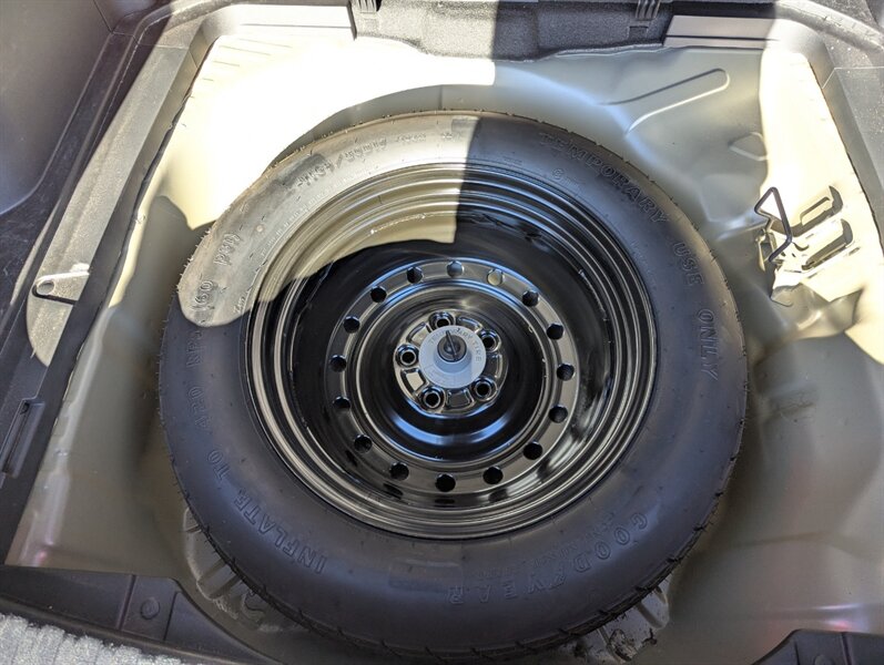 2015 Honda CR-V SE - Photo 36 - Calgary, AB T2B 2Y9