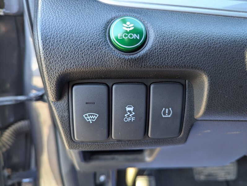 2015 Honda CR-V SE - Photo 10 - Calgary, AB T2B 2Y9