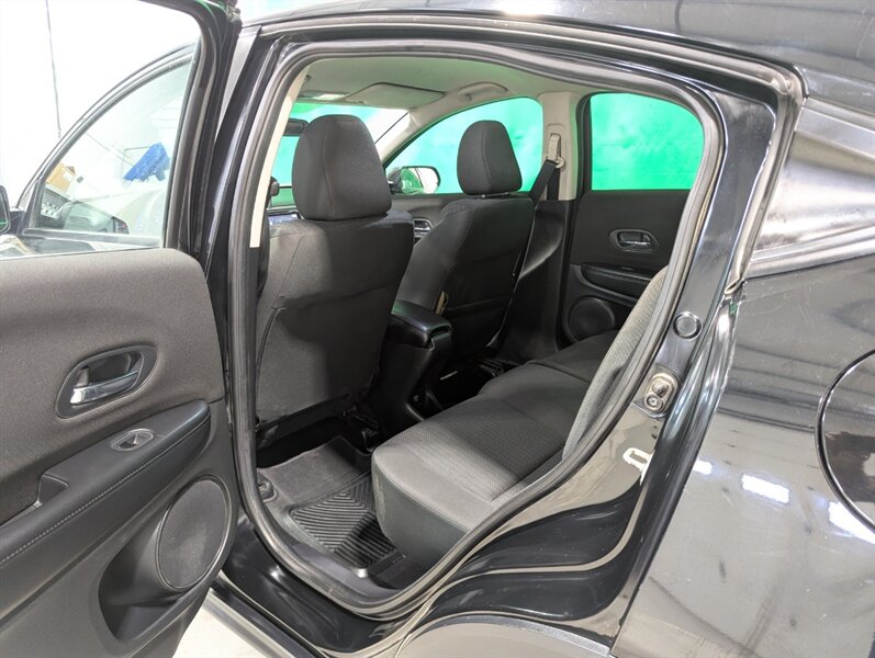 2017 Honda HR-V LX - Photo 27 - Calgary, AB T2B 2Y9