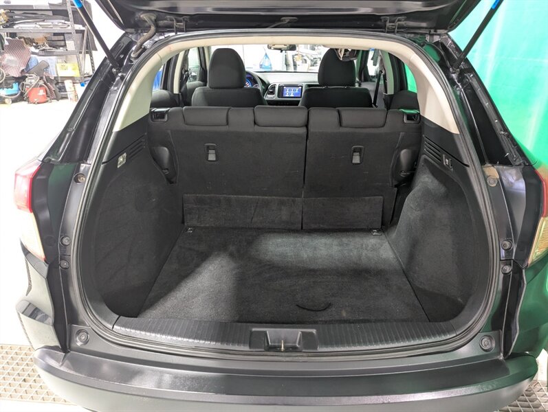 2017 Honda HR-V LX - Photo 32 - Calgary, AB T2B 2Y9