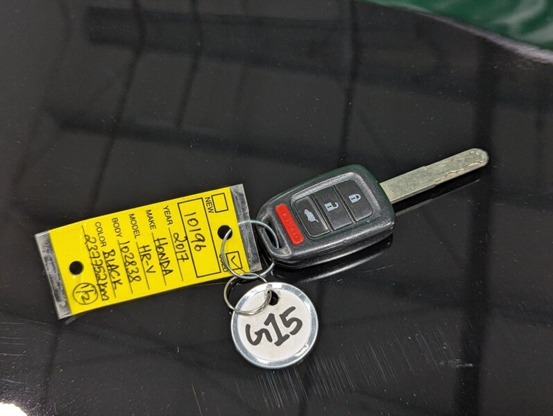 2017 Honda HR-V LX - Photo 23 - Calgary, AB T2B 2Y9