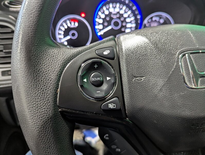 2017 Honda HR-V LX - Photo 15 - Calgary, AB T2B 2Y9