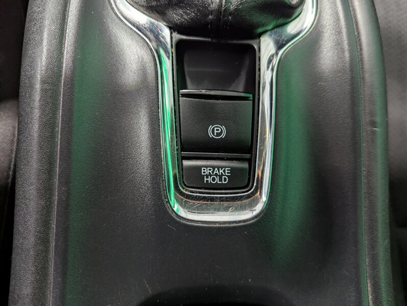 2017 Honda HR-V LX - Photo 24 - Calgary, AB T2B 2Y9