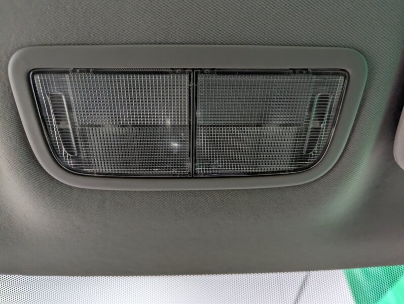 2017 Honda HR-V LX - Photo 25 - Calgary, AB T2B 2Y9