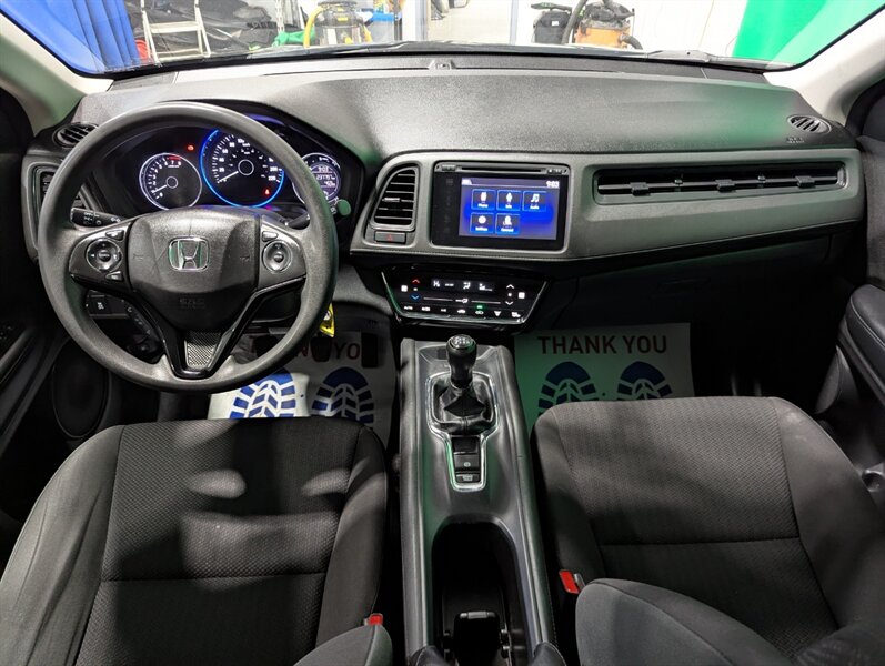 2017 Honda HR-V LX - Photo 31 - Calgary, AB T2B 2Y9