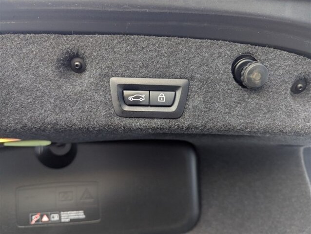2013 BMW 5 Series 528i xDrive - Photo 38 - Calgary, AB T2B 2Y9