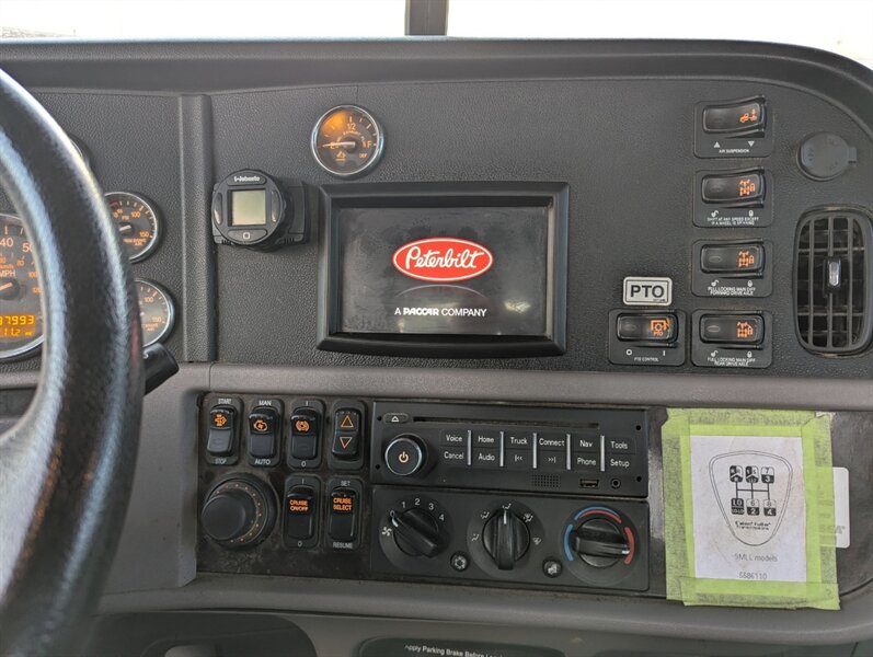 2016 Peterbilt 365 - Photo 22 - Calgary, AB T2B 2Y9