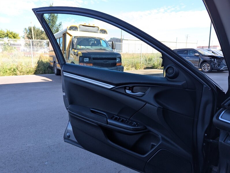 2018 Honda Civic LX w/Honda Sensing - Photo 35 - Calgary, AB T2B 2Y9