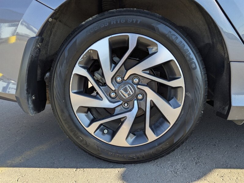 2018 Honda Civic LX w/Honda Sensing - Photo 41 - Calgary, AB T2B 2Y9