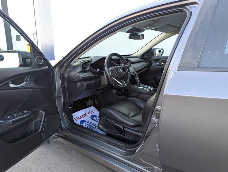 2018 Honda Civic LX w/Honda Sensing - Photo 8 - Calgary, AB T2B 2Y9