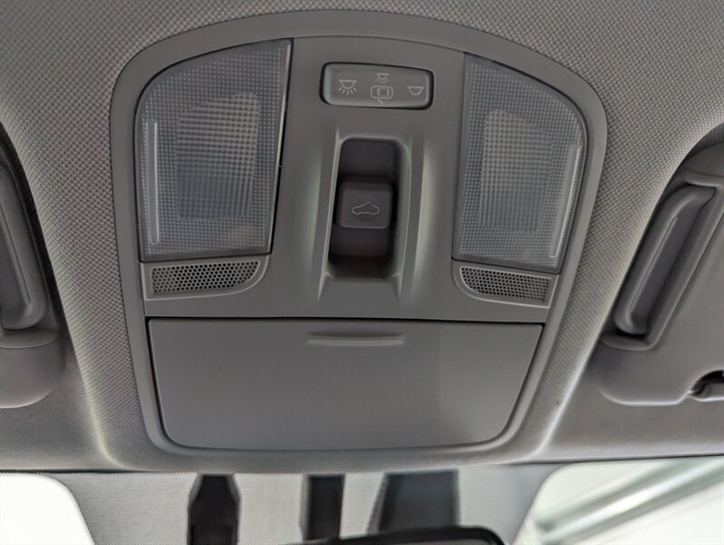 2018 Hyundai ELANTRA Limited - Photo 25 - Calgary, AB T2B 2Y9