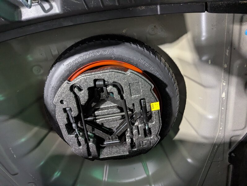 2018 Hyundai ELANTRA Limited - Photo 36 - Calgary, AB T2B 2Y9