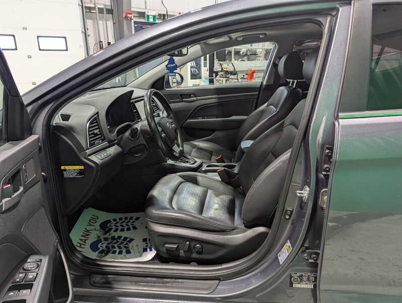 2018 Hyundai ELANTRA Limited - Photo 8 - Calgary, AB T2B 2Y9