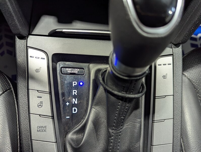 2018 Hyundai ELANTRA Limited - Photo 24 - Calgary, AB T2B 2Y9