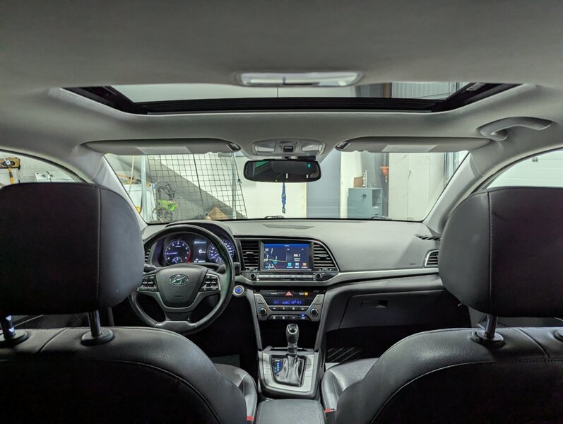 2018 Hyundai ELANTRA Limited - Photo 31 - Calgary, AB T2B 2Y9