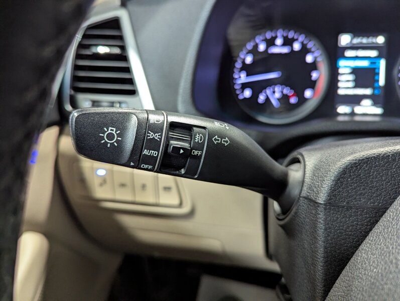 2016 Hyundai TUCSON Sport - Photo 18 - Calgary, AB T2B 2Y9