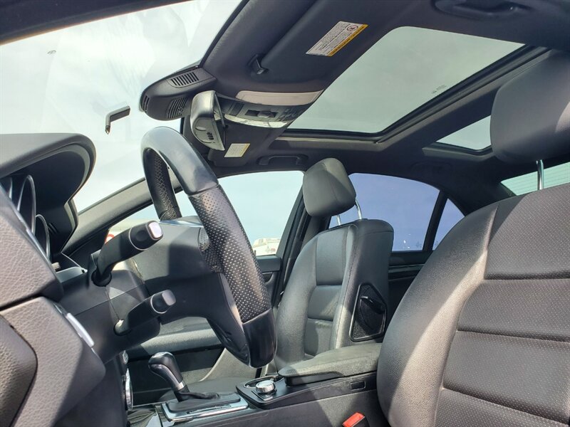 2014 Mercedes-Benz C 300 Luxury 4MATIC - Photo 14 - Calgary, AB T2B 2Y9