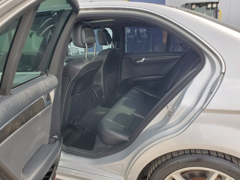 2014 Mercedes-Benz C 300 Luxury 4MATIC - Photo 30 - Calgary, AB T2B 2Y9