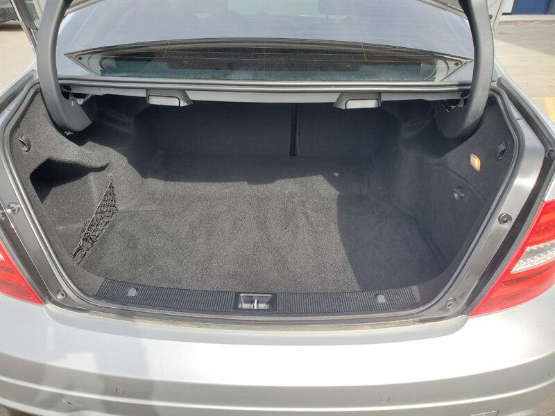 2014 Mercedes-Benz C 300 Luxury 4MATIC - Photo 35 - Calgary, AB T2B 2Y9